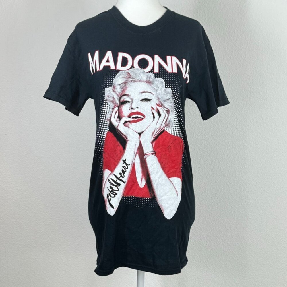 Madonna Rebel Heart Tour T Shirt 2015 Black Short Sleeve Size Small
